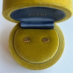 Gucci Running GG 18k Yellow Gold Stud Earrings